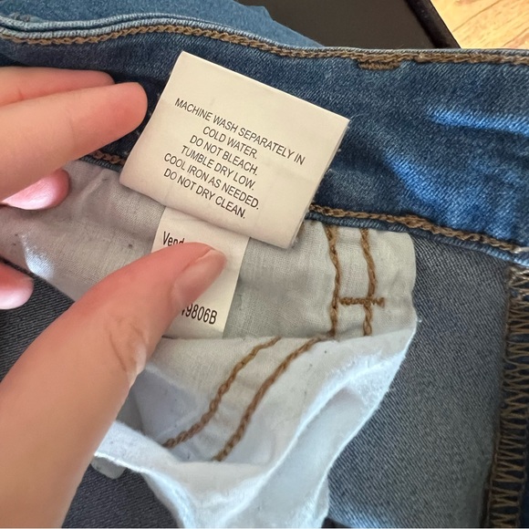 👖MELVILLE: Women’s size 30, blue straight leg jeans w/pockets, preowned. - Picture 4 of 8